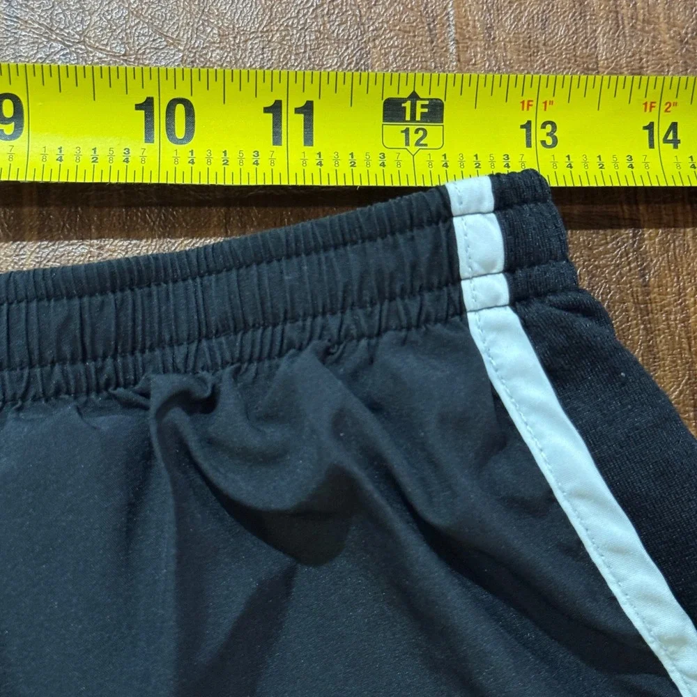 Nike Dri-Fit Running Shorts Women's Medium Black White Tempo Track Performance